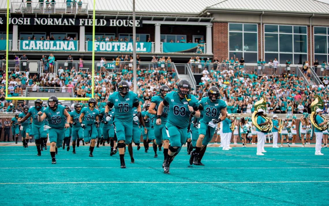 Coastal Carolina Chanticleers at UCLA Bruins Betting Preview Gambling USA